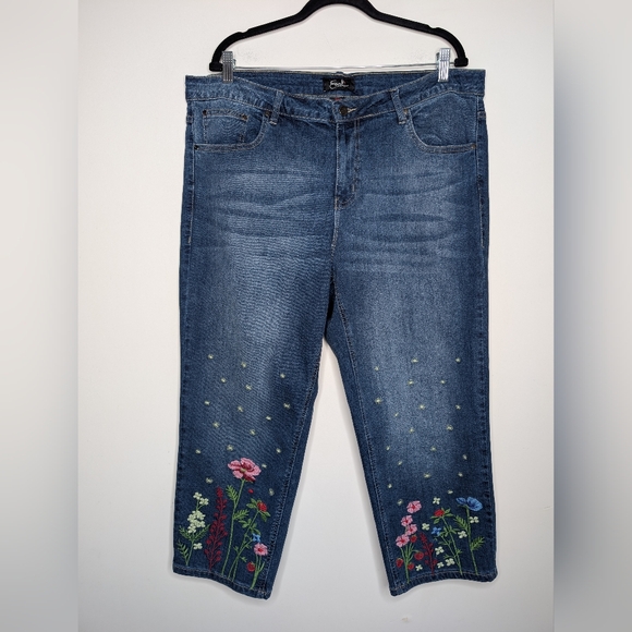 Earl Jeans Blue Floral Embroidered Cropped Jeans - Picture 2 of 7